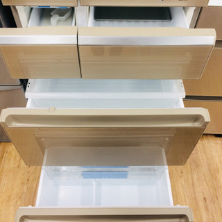 安心の一年間返金保証！パナソニックの6ドア冷蔵庫です。