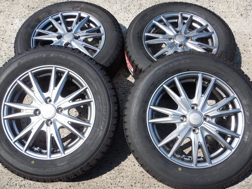 未使用品！　ＶＥＬＶＡ　１５インチ　ノート、ｂＢなどに！　スタッドレス付