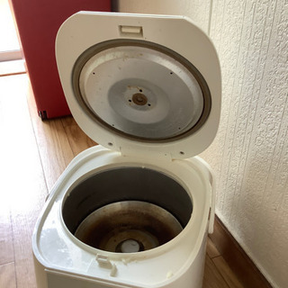 炊飯器の画像