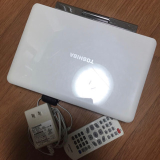 TOSHIBAのポータブルDVDプレーヤー 9インチ REGZAの画像