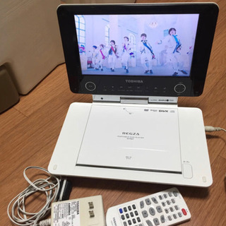 TOSHIBAのポータブルDVDプレーヤー 9インチ REGZAの画像