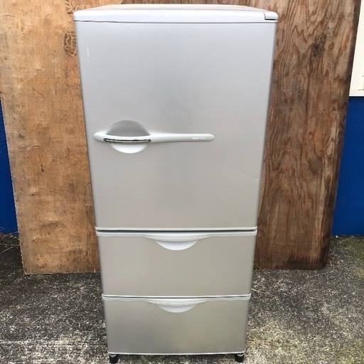〔配送無料〕255L 3ドア冷蔵庫 SANYO SR-261K