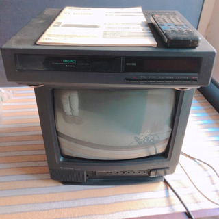 差し上げます ジャンク品 日立 ビデオデッキのみです