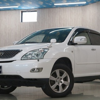 最近人気のＳＵＶ！かっこいいですよね♪