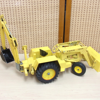  ERTL FORD 7500 トラクター ダイキャスト製 82...