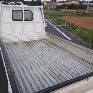 ★予備検渡しの対応可☆大宮・川口ナンバーは登録費用サービス！！H15年式 ワンオーナー・Ｄ整備車両のボンゴトラックちゃん♪記録簿あり◆車検２年付けてのお渡しです♪の画像