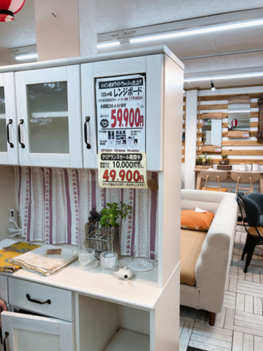 カントリー調食器棚お引き取り決定済