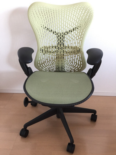 ハーマンミラー ”ミラ“ 中古