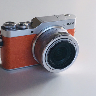 LUMIX DC-GF9 レンズキット 概要 デジタル一眼カメラ/ダブルレンズキット DC-GF9W | LUMIX