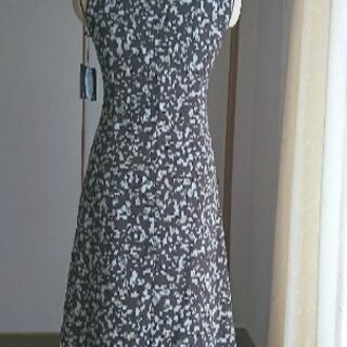 新品未使用 ワンピース 裏地付き① サイズMの画像