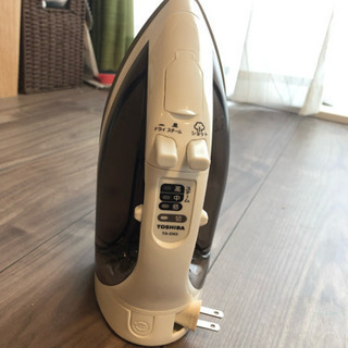 TOSHIBAアイロンコード付き2010年製美品