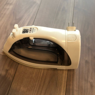 TOSHIBAアイロンコード付き2010年製美品の画像