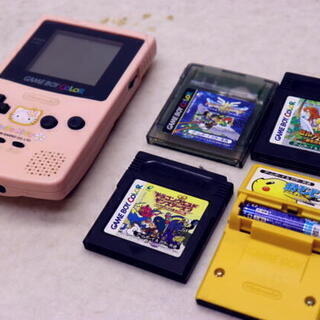 レア物！！　ゲームボーイカラーキティver ソフト４本付き ドラ...