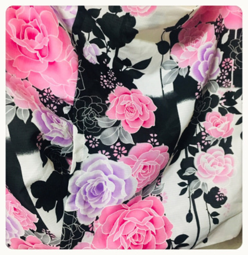 ご購入者様決定［しまむら✦訳あり美品］姫系薔薇柄浴衣  派手柄ピンクローズ ギャル系プリンセス