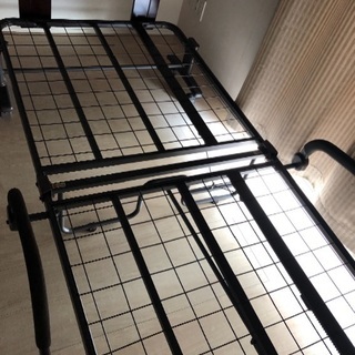 イタリア製シングルベッドフレームの画像