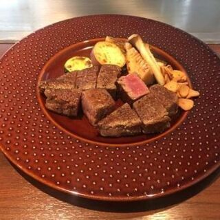 武庫之荘の赤身肉ステーキ専門店！笑顔で元気なスタッフ募集！の画像