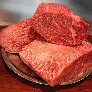 武庫之荘の赤身肉ステーキ専門店！笑顔で元気なスタッフ募集！