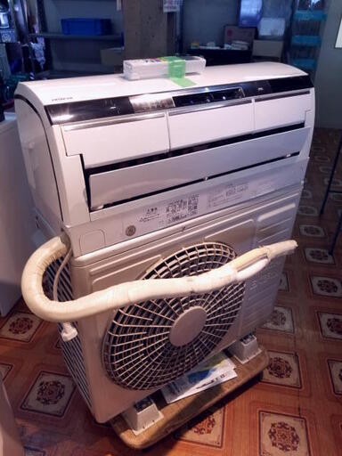 日立 ルームエアコン  5.6kw RAS-X56E2 白くまくん 主に18畳用 5.6kw 単相200V