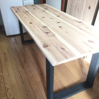W180サイズ 天然無垢材を使ったダイニングテーブル 近場配送無料☆の画像