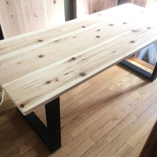 W180サイズ 天然無垢材を使ったダイニングテーブル 近場配送無料☆の画像