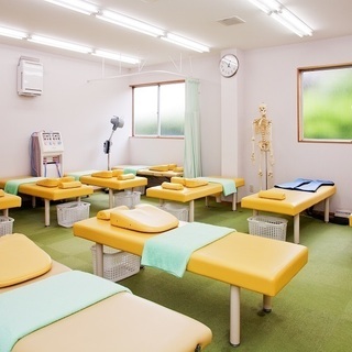 ★週2回からでもOK★　整骨院の受付及び補助スタッフ募集‼の画像