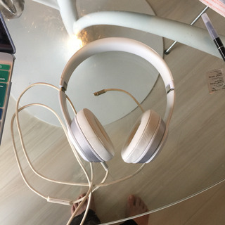 beats ヘッドホン ホワイト