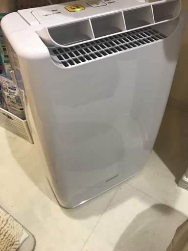 アイリスオーヤマ コンパクト除湿機2.0L デシカント方式 DDB-20
