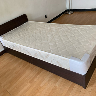 シングルベッド