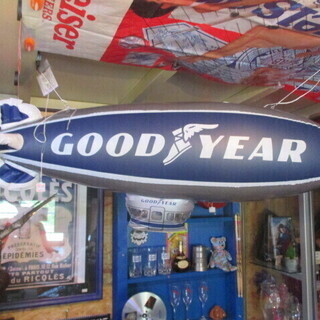 【新品】GOOD YEAR 飛行船型風船  長さ約120㎝／イン...