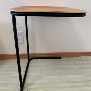 無印 サイドテーブル 無料で差し上げます。の画像