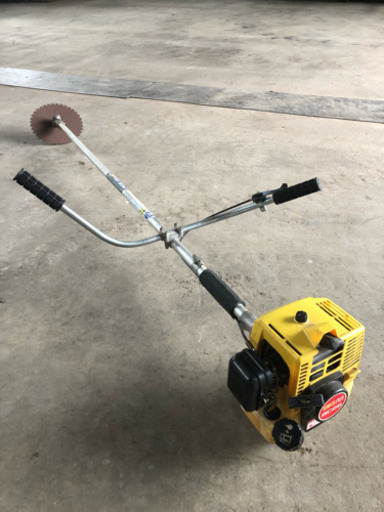 草刈り機
