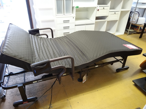 札幌市内限定◆ATEX/アテックス◆電動リクライニングベッド 2モーター 介護 療養 寝具　折りたたみ シームレスマットレス付き　US