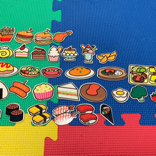 ハローキティ マグネット絵本の画像