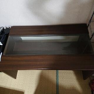 テーブル