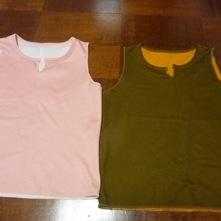 リバーシブル　タンクトップ2枚セット