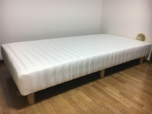 シングルベッド