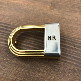 ロベルタ  ニナリッチ  ベルトのバックル  ３個の画像