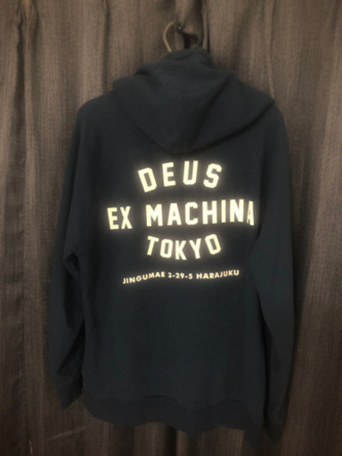 Deus パーカー