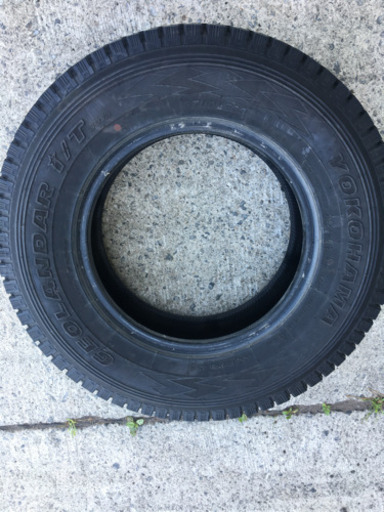 ヨコハマ ジオランダー スタッドレス 215/80R16 ジムニー、ランクル