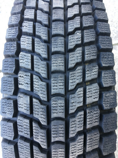 ヨコハマ ジオランダー スタッドレス 215/80R16 ジムニー、ランクル