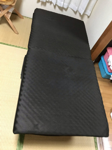 折りたためるベッド