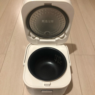 【取りに来てくれる方限定】Haier マイコンジャー炊飯器 3合炊 JJ-M31A 2016年製  の画像