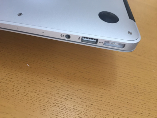 【値下げ！】Macbook Air 11inch 2015 i5 4GB 256GB