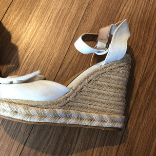 ウェッジソールサンダルの画像