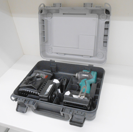RYOBI 充電式 インパクトドライバー 18V BID-182L5 グリーン系 5000ｍAh Liバッテリー2個 ケース付き リョービ ☆ PayPay(ペイペイ)決済可能 ☆ 札幌市 清田区 平岡