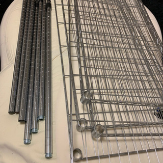 スチールラックの画像