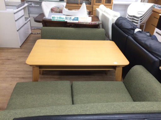 ニトリのダイニング3点セットです。