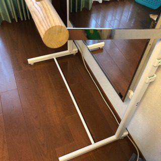 (値下げ) クラッシックバレエ レッスン用バー付きミラーの画像