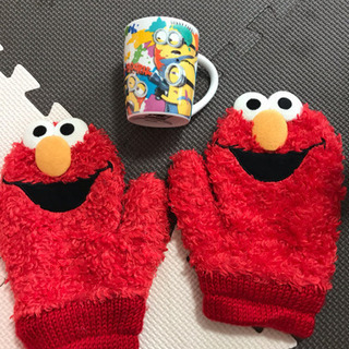 USJ✩.*˚エルモ手袋、ミニオンコップ