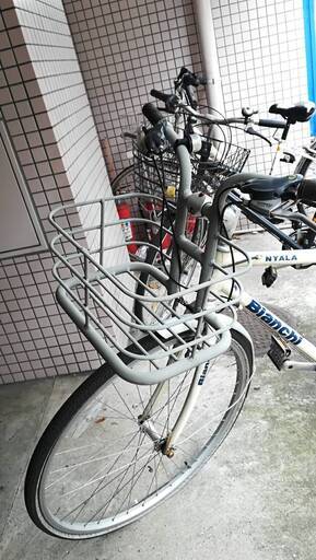 ☆Bianchi NYALA　ビアンキ クロスバイク ナイアラ 　☆値段交渉可　※パンク　サビ　要オーバーホール・調整　説明確認のうえ